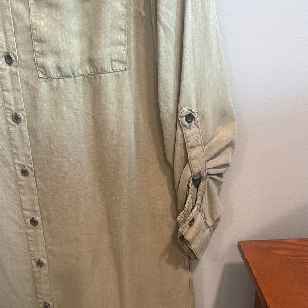 Velvet Heart Sage Green Shirt Dress - Picture 4 of 8